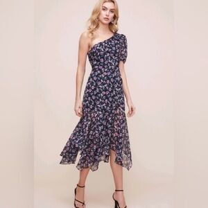 Astr the label one shoulder floral midi dress